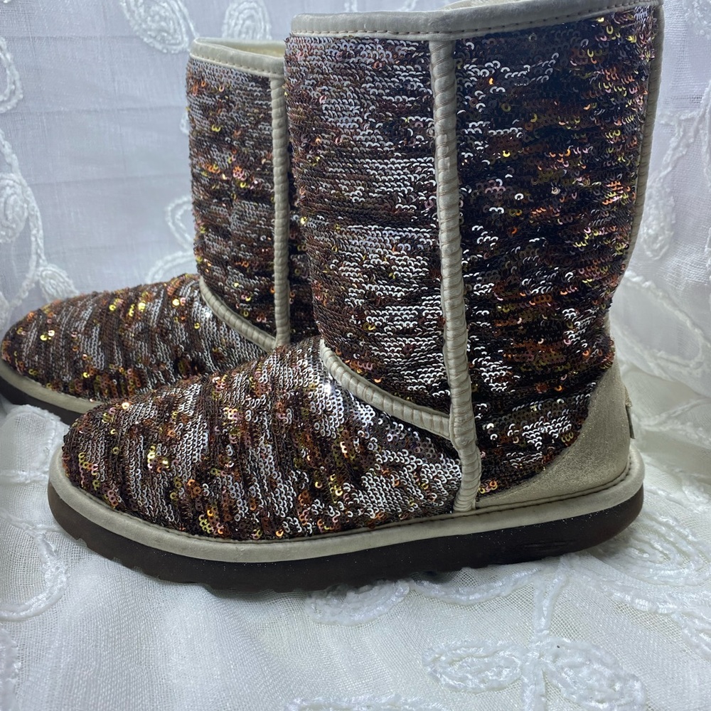 Ugg Classic Sequin Fur Lined Boot Size 7 - image 2